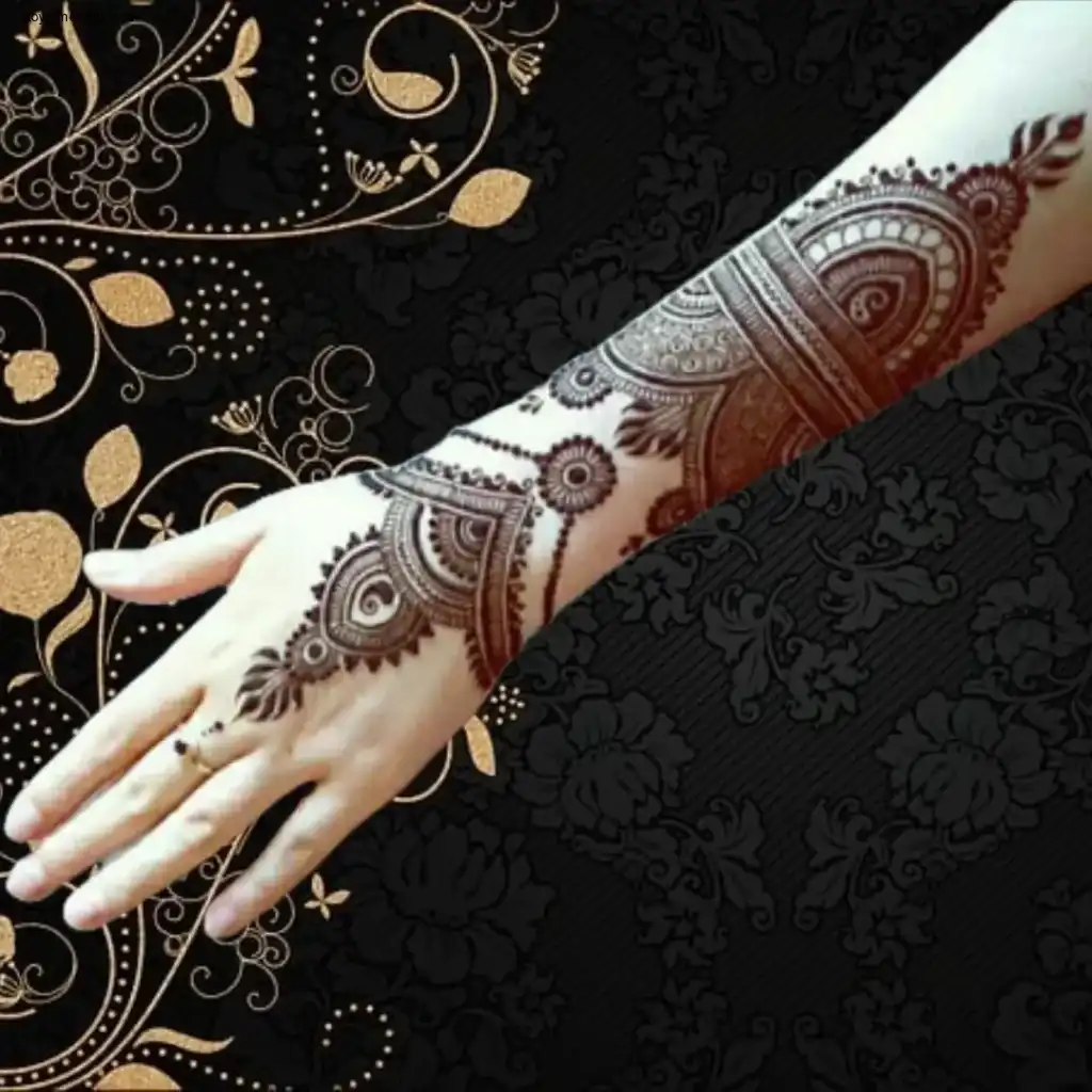 Back Hand Mehndi