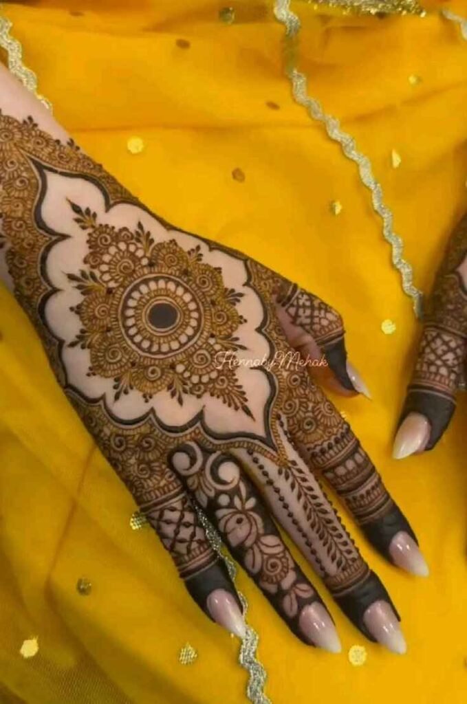 Backhand Pakistani Mehndi Design E