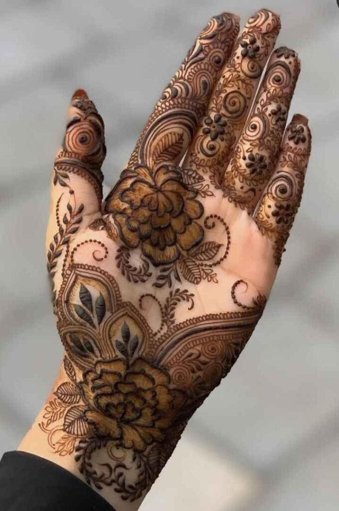Floral Packistani Mehendi Design