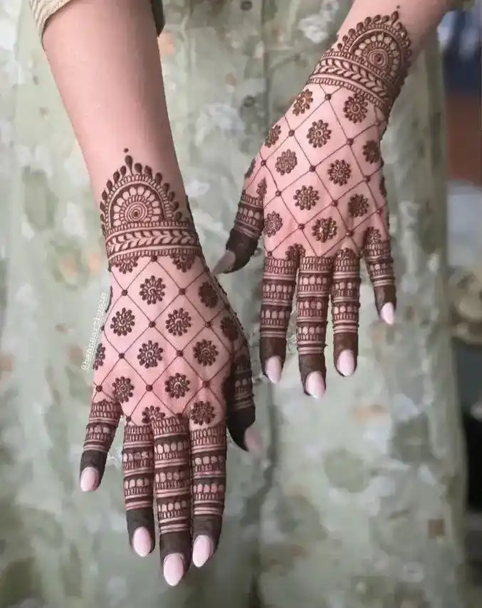 Modern Intricate Latticework E