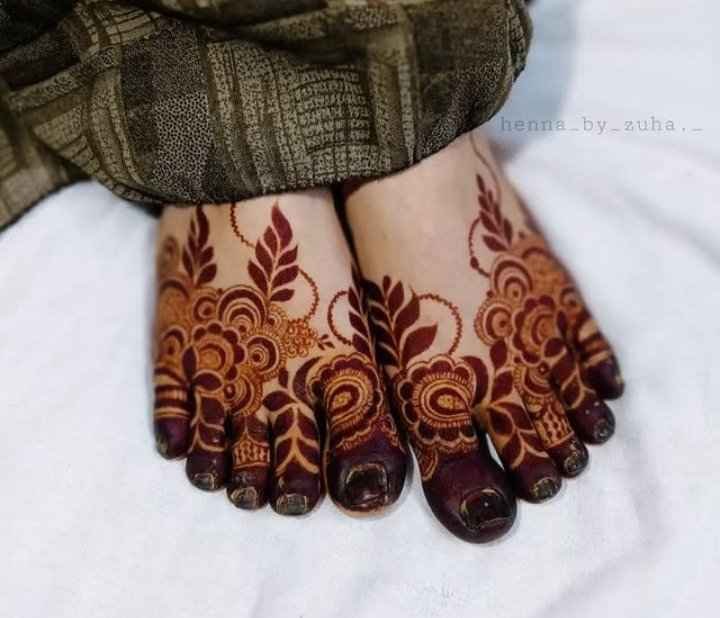 Packistani Mehndi Designs For Feet E