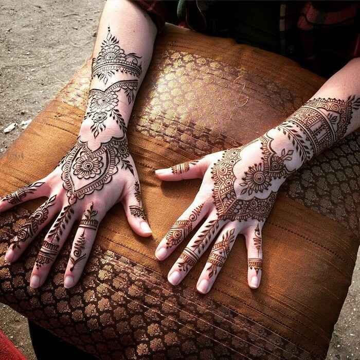 Backhand Pakistani Mehndi Esign