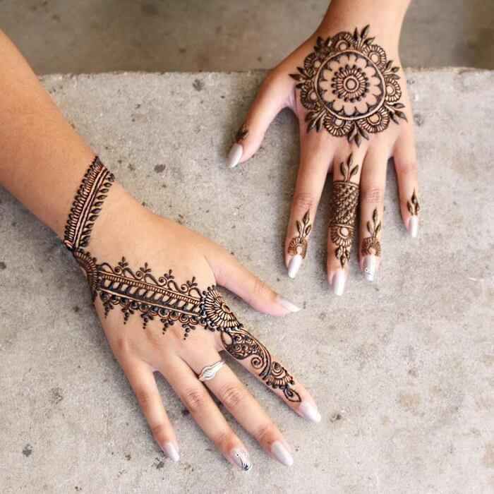 Lace Pakistani Mehendi Design