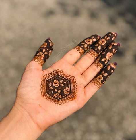 Mehndi Design Photo