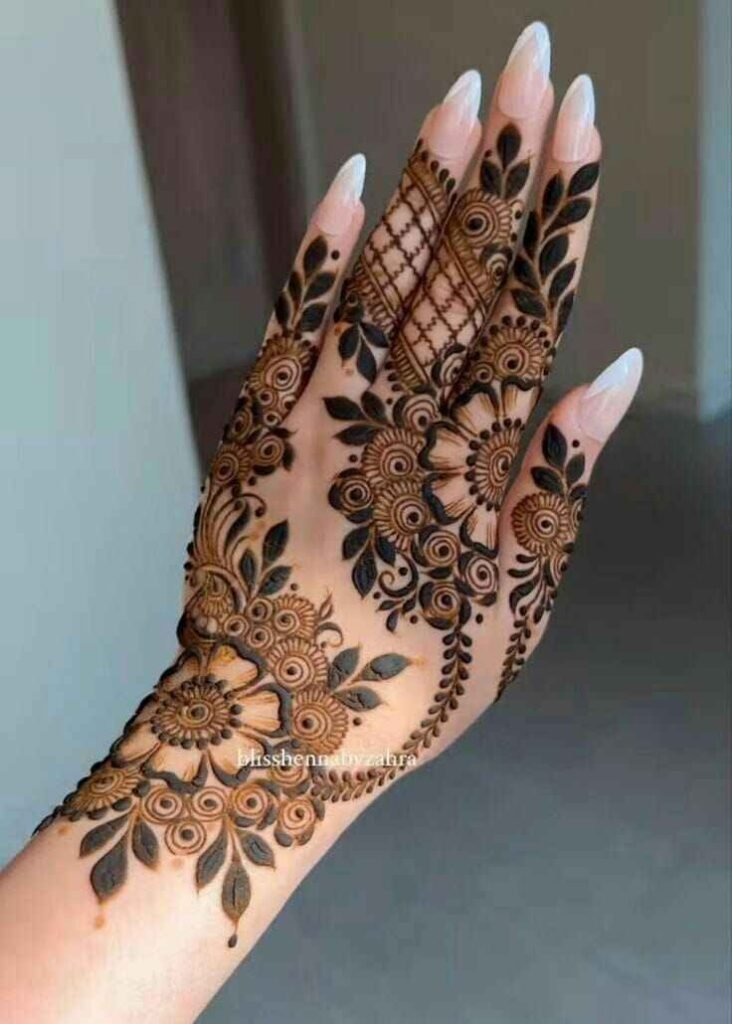 Mehndi Design Photo
