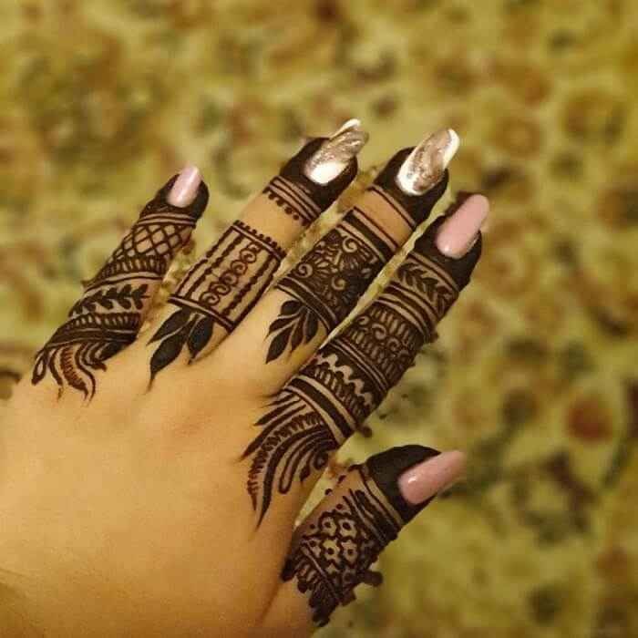 Pakistani Finger Mehendi Design