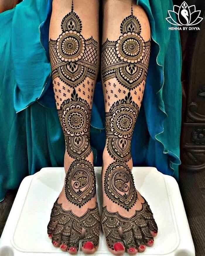Pakistani Mehndi Designs For Feet