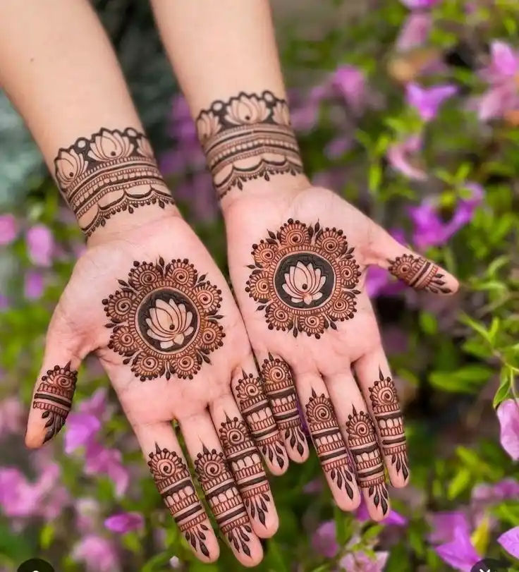 Front Hand Mehndi Design