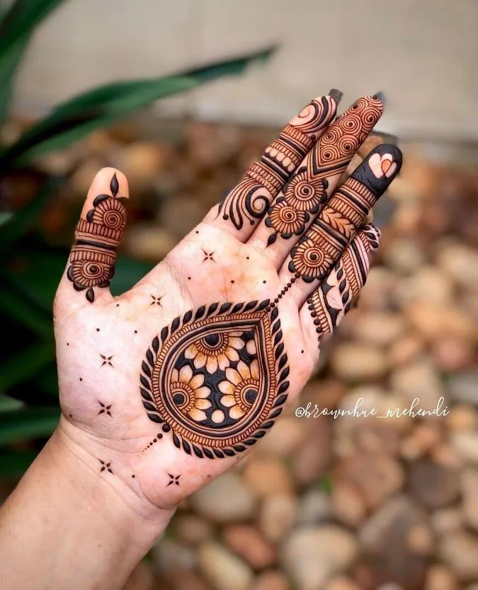 Modern Mehndi Design