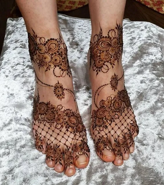 Modern Mehndi Design