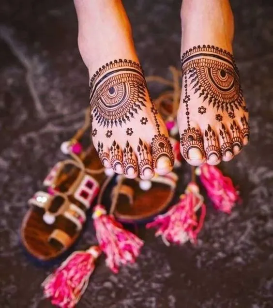 Modern Mehndi Design