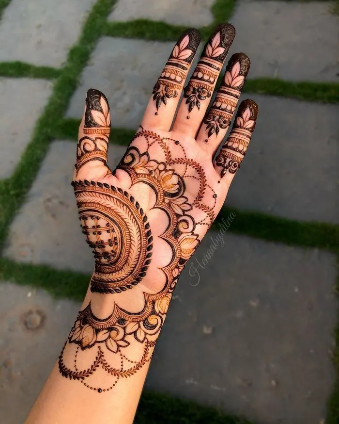Modern Mehndi Design