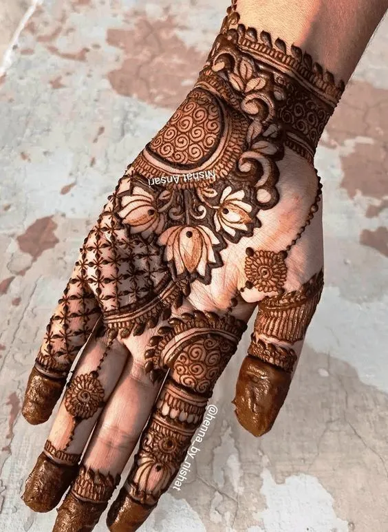 Modern Mehndi Design
