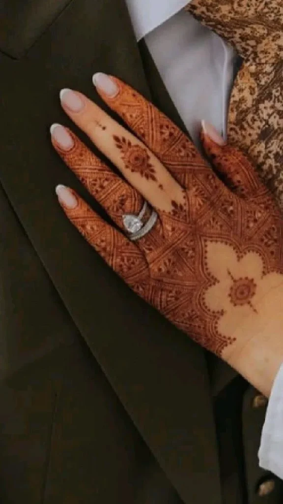 Modern Mehndi Design