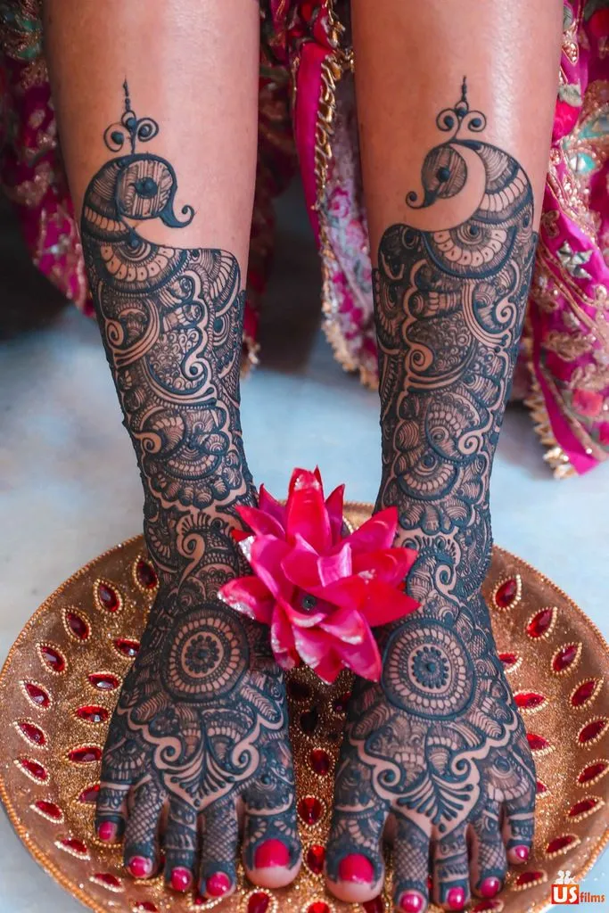 Modern Mehndi Design